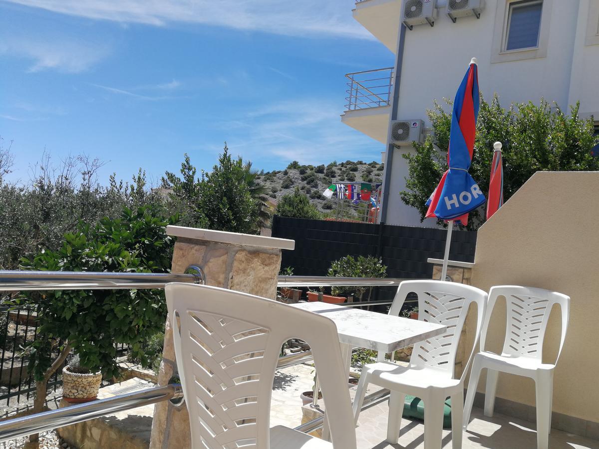 Adria Apartmán *