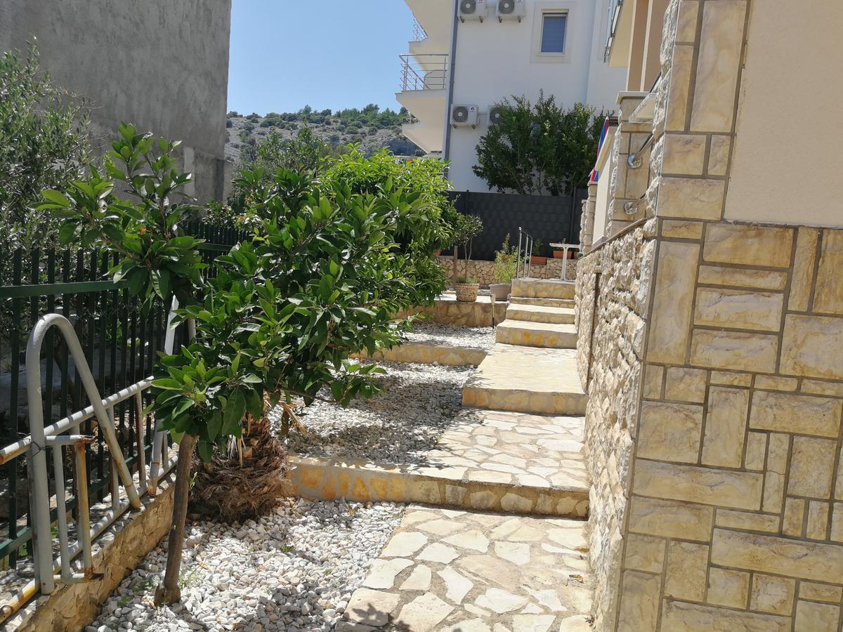 Adria Apartmán *
